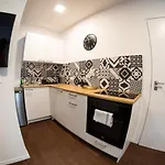 Flow Apartments Karl Wolf Park